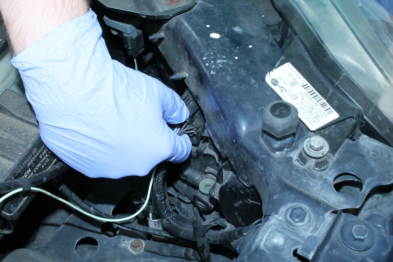 How to Change Headlight Bulbs on a Jaguar XF Simple Guide